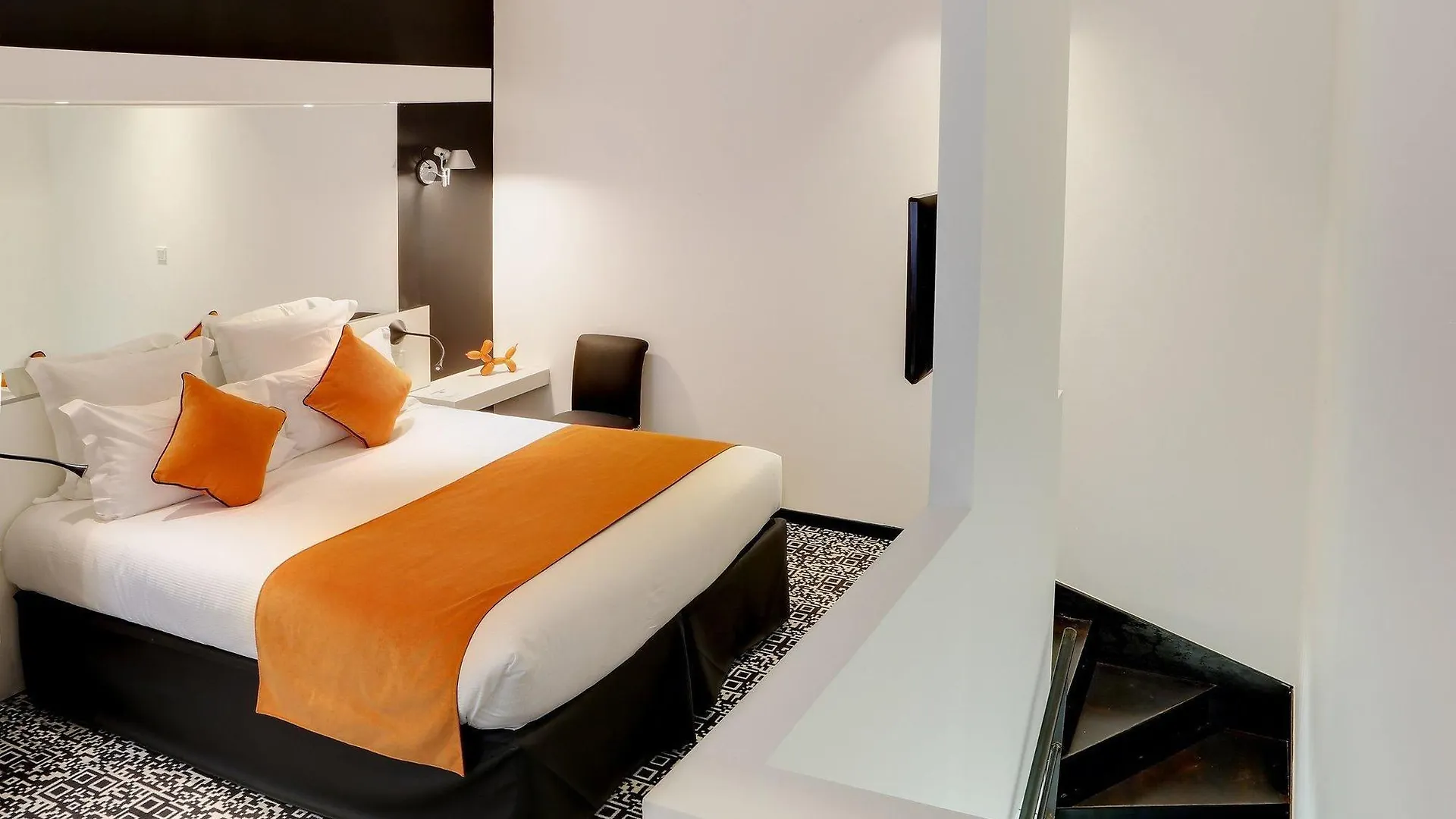 Hotel Western Premier Faubourg 88 4*